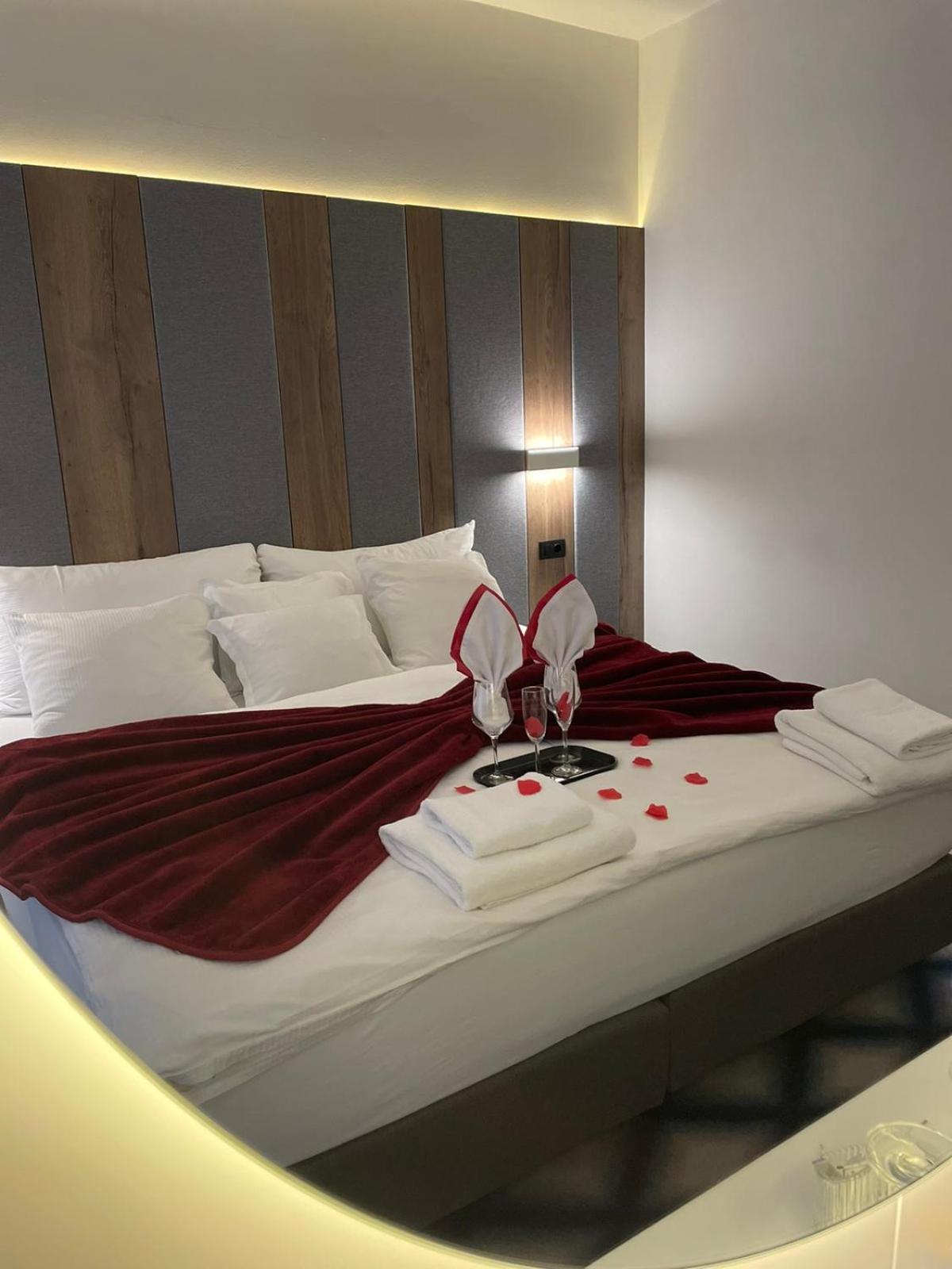 Swiss Plus Hotel Bihać Zewnętrze zdjęcie