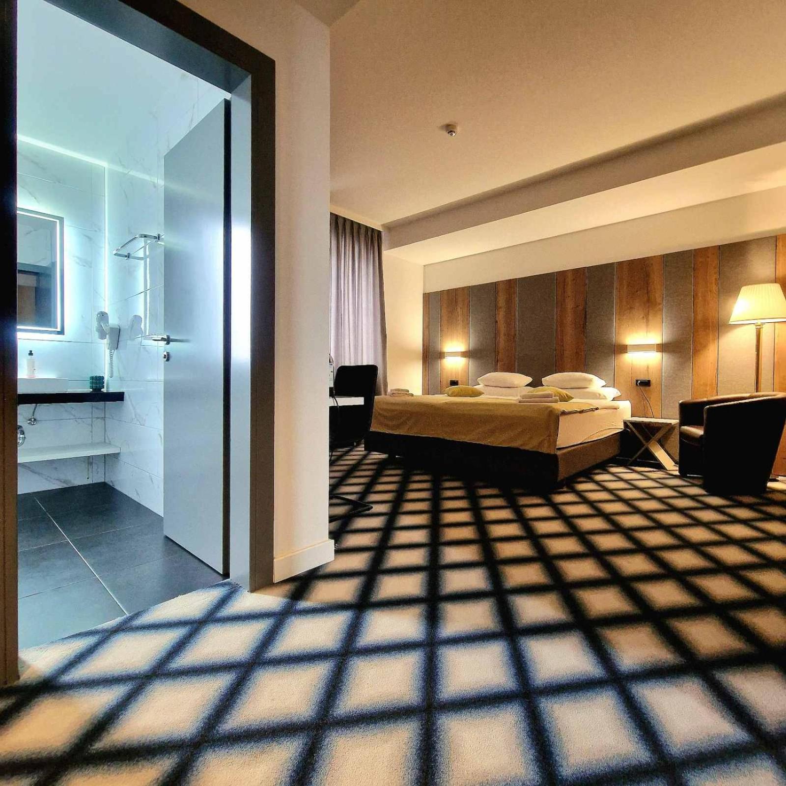 Swiss Plus Hotel Bihać Zewnętrze zdjęcie