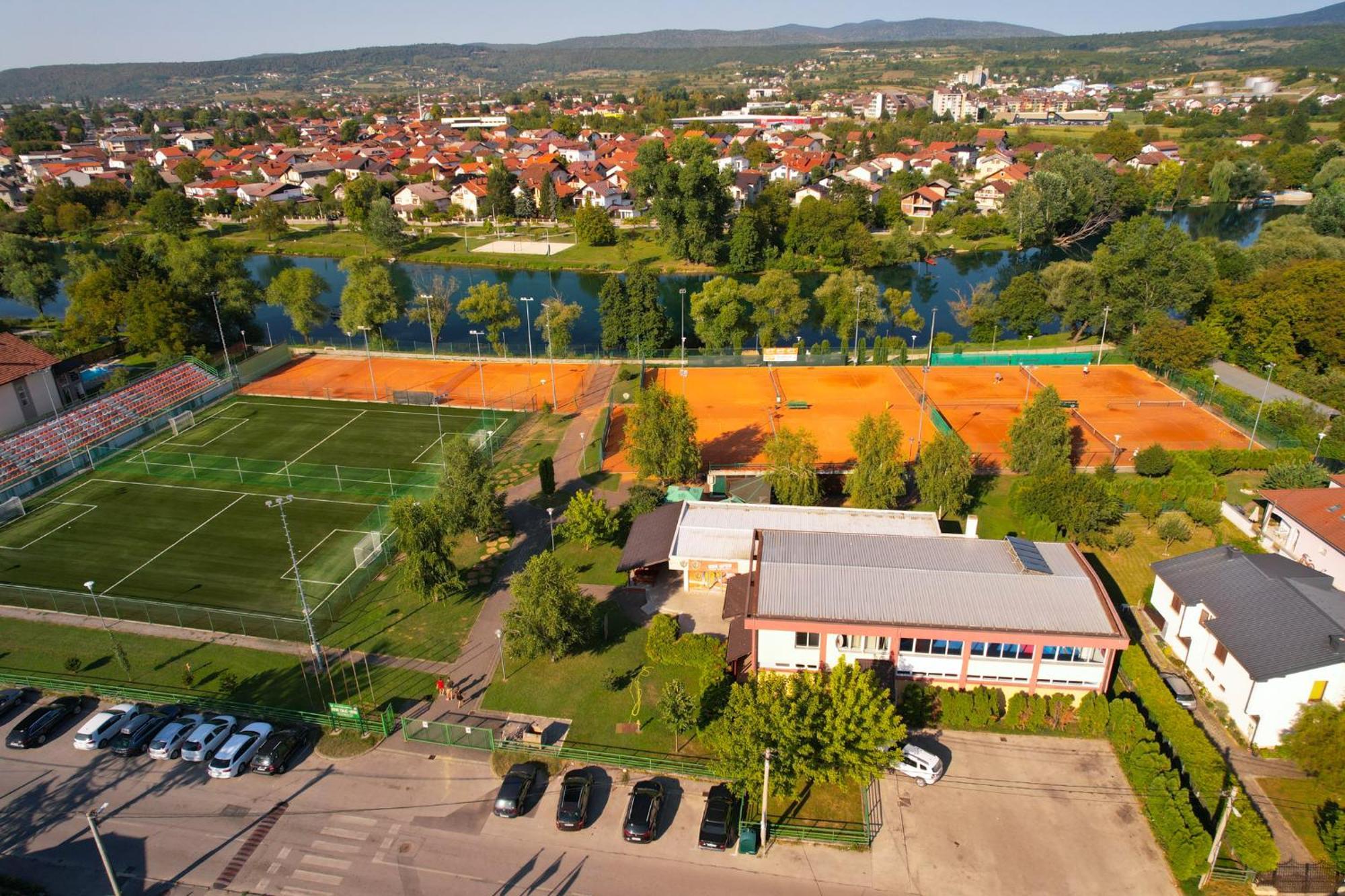 Swiss Plus Hotel Bihać Zewnętrze zdjęcie