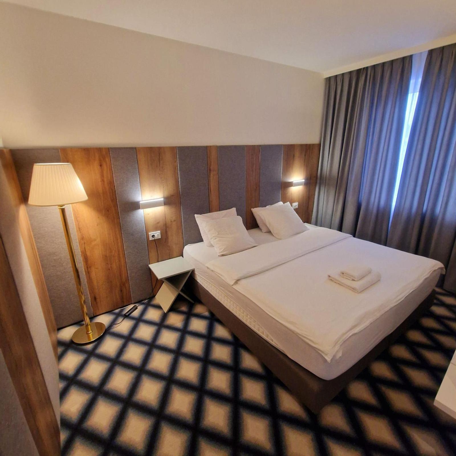 Swiss Plus Hotel Bihać Zewnętrze zdjęcie